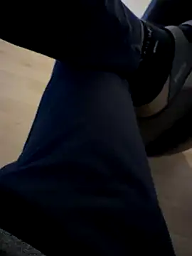 Snapshot of KielerMen chatting on December 2025 08:04:02 PM KielerMen online show from December 2025 08:04:02 PM