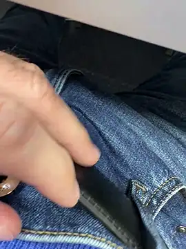 Snapshot of KielerMen chatting on November 2025 02:34:02 AM KielerMen online show from November 2025 02:34:02 AM