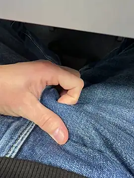 Snapshot of KielerMen chatting on February 2026 12:52:02 AM KielerMen online show from February 2026 12:52:02 AM