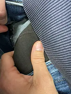 KielerMen online show from March 2026 02:33:02 AM