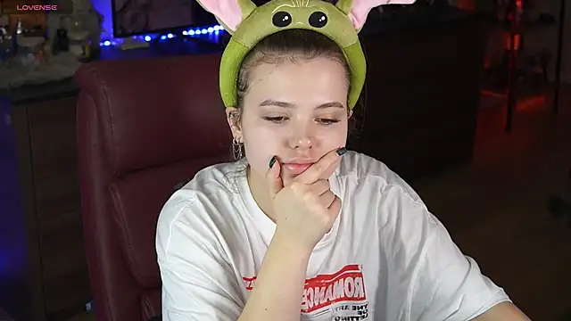 AfinaAmmor online show from March 2026 03:25:01 PM