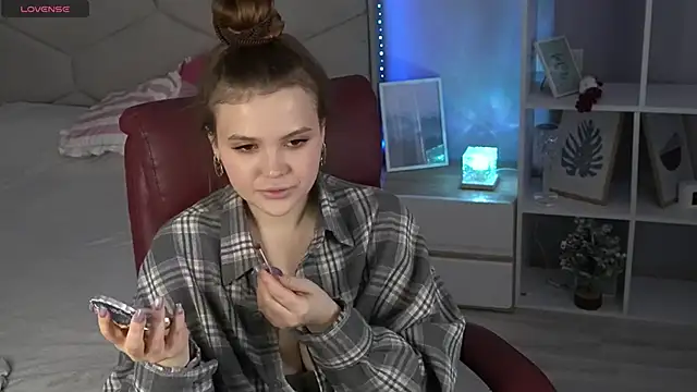 AfinaAmmor online show from March 2026 02:44:02 PM