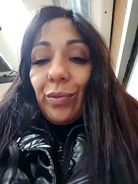 Snapshot of LeticiaWoods chatting on December 2024 04:14:02 PM LeticiaWoods online show from December 2024 04:14:02 PM