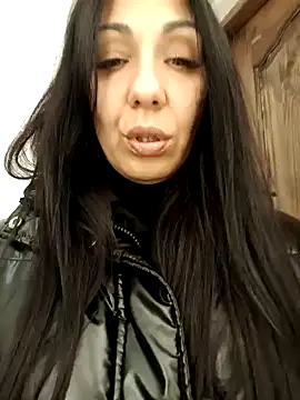 Snapshot of LeticiaWoods chatting on January 2025 08:18:01 PM LeticiaWoods online show from January 2025 08:18:01 PM
