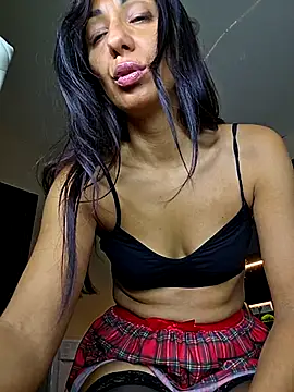 Snapshot of LeticiaWoods chatting on September 2025 08:21:02 AM LeticiaWoods online show from September 2025 08:21:02 AM