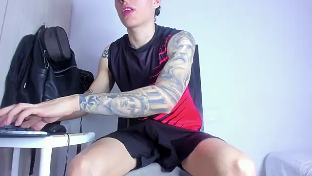 Snapshot of enzo_bvlgari chatting on February 2026 03:20:01 PM enzo bvlgari online show from February 2026 03:20:01 PM