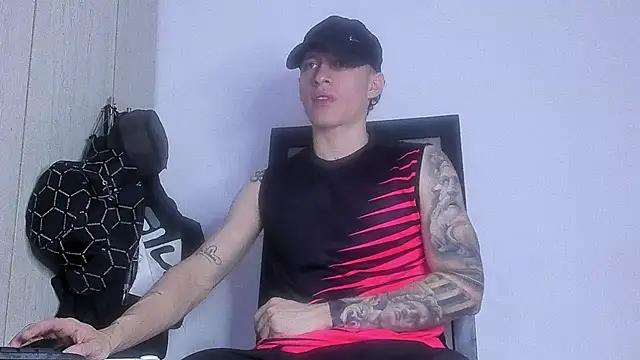 Snapshot of enzo_bvlgari chatting on January 2026 02:40:01 AM enzo bvlgari online show from January 2026 02:40:01 AM