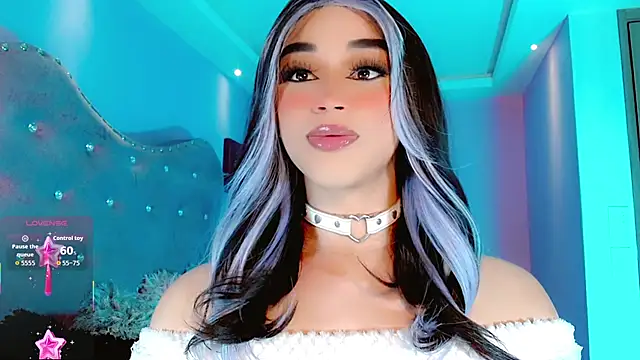 Snapshot of BimboCurvyy chatting on December 2025 12:00:01 PM BimboCurvyy online show from December 2025 12:00:01 PM