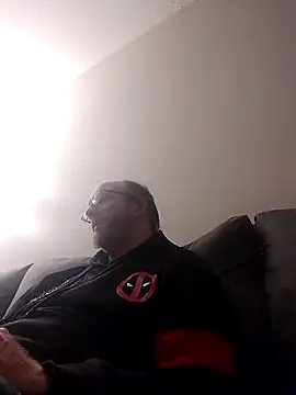 Snapshot of TaylorBlaze chatting on December 2024 01:40:02 AM TaylorBlaze online show from December 2024 01:40:02 AM