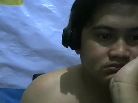 Snapshot of Yummy_Tommy21 chatting on September 2025 07:08:02 PM Yummy Tommy21 online show from September 2025 07:08:02 PM