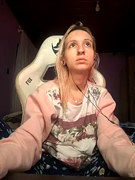 Snapshot of bunnydark00 chatting on October 2025 01:30:02 AM bunnydark00 online show from October 2025 01:30:02 AM