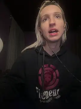 Snapshot of bunnydark00 chatting on October 2025 01:11:01 AM bunnydark00 online show from October 2025 01:11:01 AM