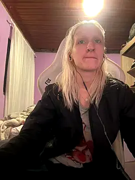 Snapshot of bunnydark00 chatting on November 2025 02:37:02 AM bunnydark00 online show from November 2025 02:37:02 AM