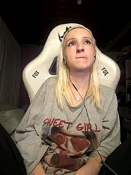 Snapshot of bunnydark00 chatting on November 2025 02:15:01 AM bunnydark00 online show from November 2025 02:15:01 AM