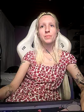 Snapshot of bunnydark00 chatting on November 2025 10:58:01 PM bunnydark00 online show from November 2025 10:58:01 PM