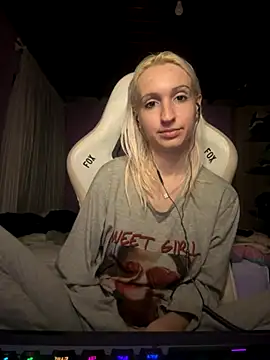 Snapshot of bunnydark00 chatting on October 2025 12:31:02 AM bunnydark00 online show from October 2025 12:31:02 AM