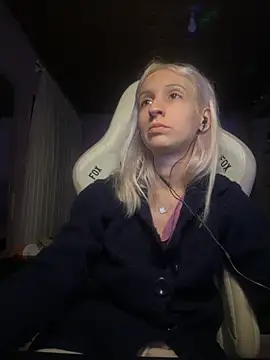 Snapshot of bunnydark00 chatting on October 2025 01:05:02 AM bunnydark00 online show from October 2025 01:05:02 AM