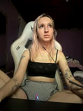 Snapshot of bunnydark00 chatting on October 2025 03:10:02 AM bunnydark00 online show from October 2025 03:10:02 AM