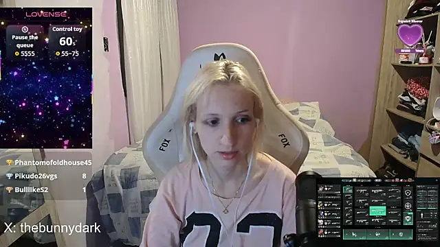 bunnydark00 online show from April 2026 02:27:02 AM