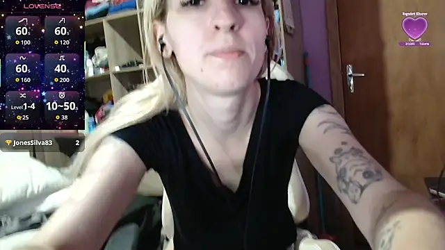 Snapshot of bunnydark00 chatting on January 2026 05:01:01 AM bunnydark00 online show from January 2026 05:01:01 AM