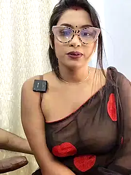 Queen Dolly online show from February 2026 05:23:01 PM