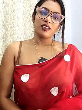 Queen Dolly online show from February 2026 05:42:02 PM