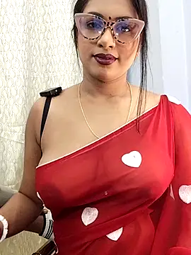 Queen Dolly online show from February 2026 05:22:01 PM