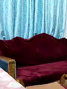 Snapshot of Queen_Dolly chatting on December 2024 05:58:01 PM Queen Dolly online show from December 2024 05:58:01 PM