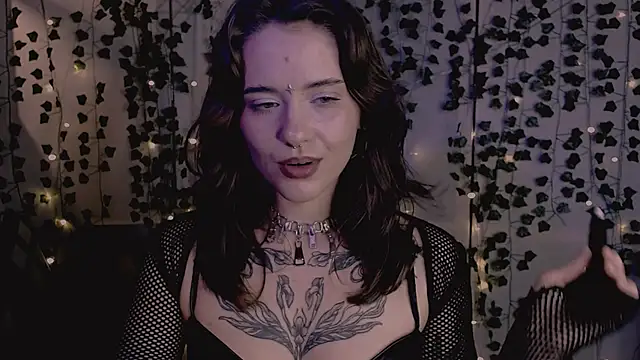 risha laas online show from November 2025 07:58:02 PM