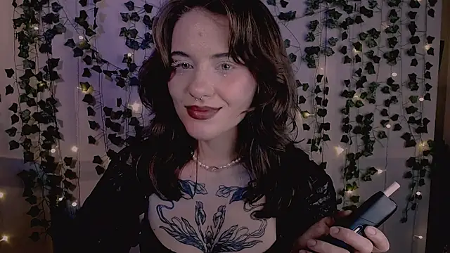 Snapshot of risha_laas chatting on October 2025 08:10:02 PM risha laas online show from October 2025 08:10:02 PM