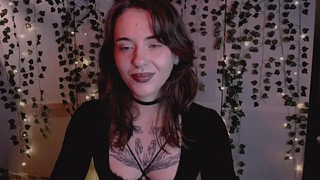 risha laas online show from December 2025 08:12:02 PM