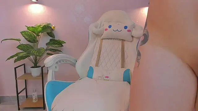 Snapshot of LITTLE-VIVI chatting on June 2026 03:23:02 AM LITTLE-VIVI online show from June 2026 03:23:02 AM