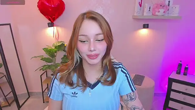 Snapshot of LITTLE-VIVI chatting on May 2026 02:30:01 AM LITTLE-VIVI online show from May 2026 02:30:01 AM