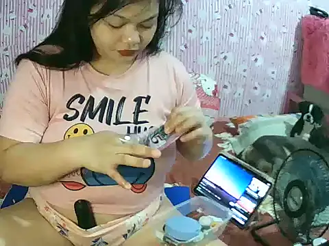 Snapshot of shaira4u chatting on April 2026 08:12:01 PM shaira4u online show from April 2026 08:12:01 PM