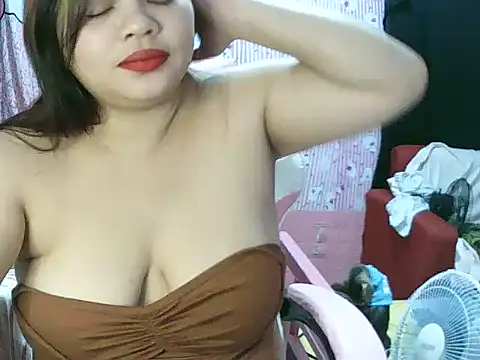 Snapshot of shaira4u chatting on May 2026 03:22:01 PM shaira4u online show from May 2026 03:22:01 PM