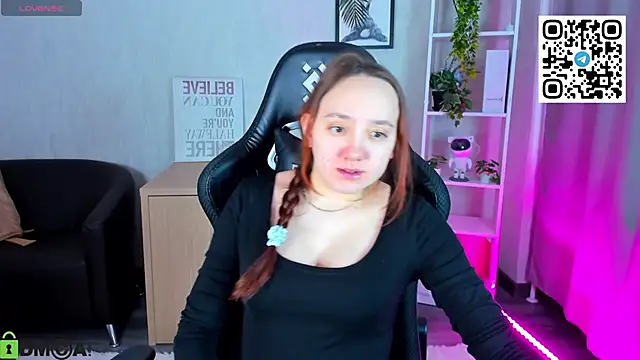 Fera1 Berry online show from April 2026 12:46:02 AM