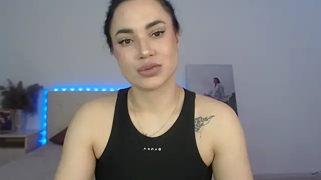 RoxannePure online show from March 2026 04:01:02 AM