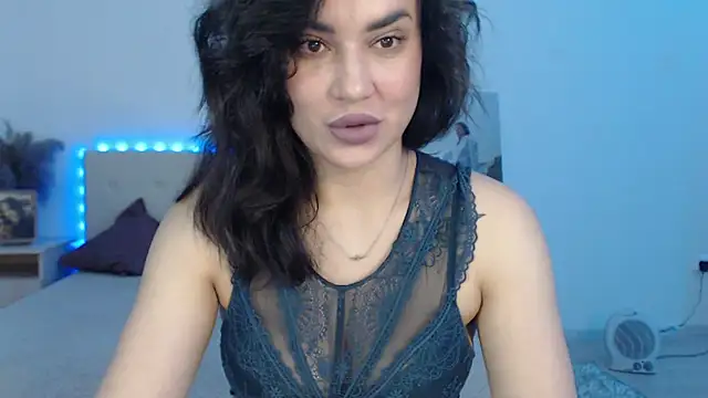 RoxannePure online show from April 2026 04:06:01 AM