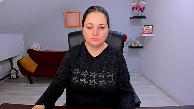 Snapshot of LollaGirl chatting on February 2026 04:23:01 AM LollaGirl online show from February 2026 04:23:01 AM