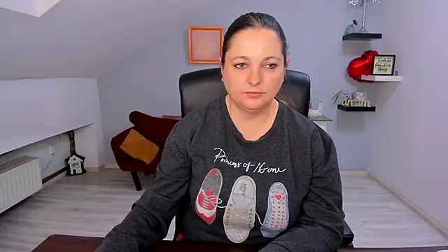 LollaGirl online show from March 2026 04:35:02 AM