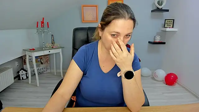 LollaGirl online show from February 2025 04:16:02 AM