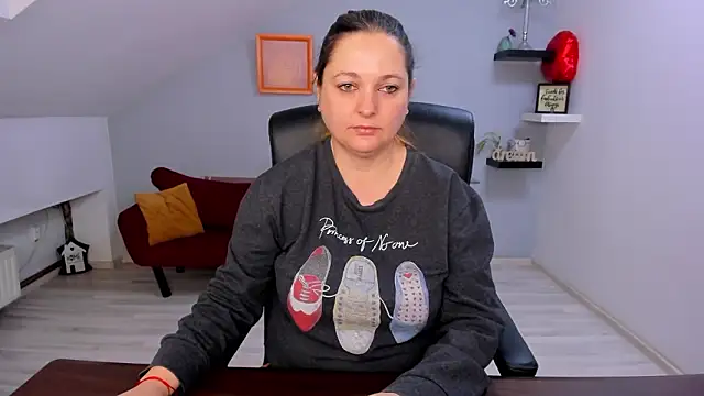 LollaGirl online show from March 2026 04:18:02 AM