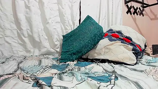 davidlatin66 online show from February 2026 12:29:01 AM