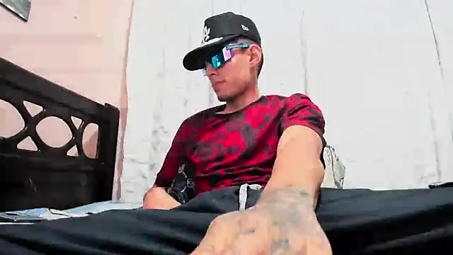 davidlatin66 online show from March 2026 03:02:02 AM