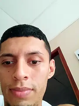 davidlatin66 online show from February 2026 10:29:01 PM