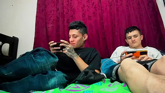 Snapshot of davidlatin66 chatting on September 2025 11:45:02 PM davidlatin66 online show from September 2025 11:45:02 PM