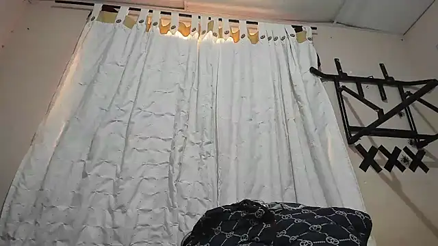 davidlatin66 online show from March 2026 08:30:01 PM