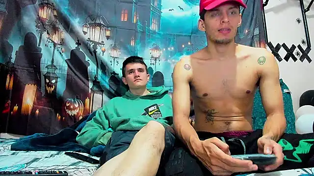 Snapshot of davidlatin66 chatting on November 2025 12:58:02 AM davidlatin66 online show from November 2025 12:58:02 AM