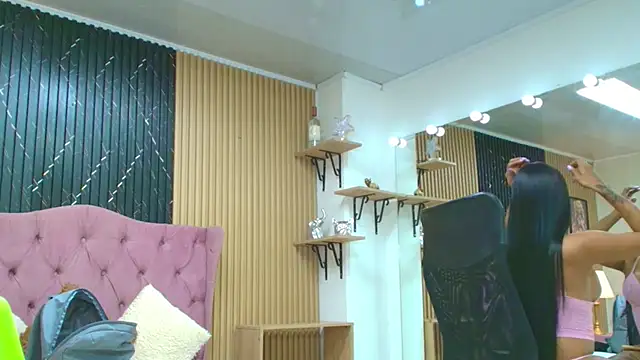 BARBIE BROWNN online show from November 2025 02:00:02 PM