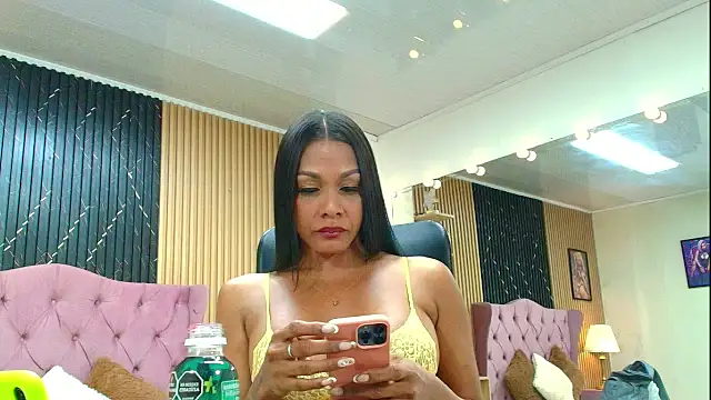 BARBIE BROWNN online show from January 2026 02:09:02 PM